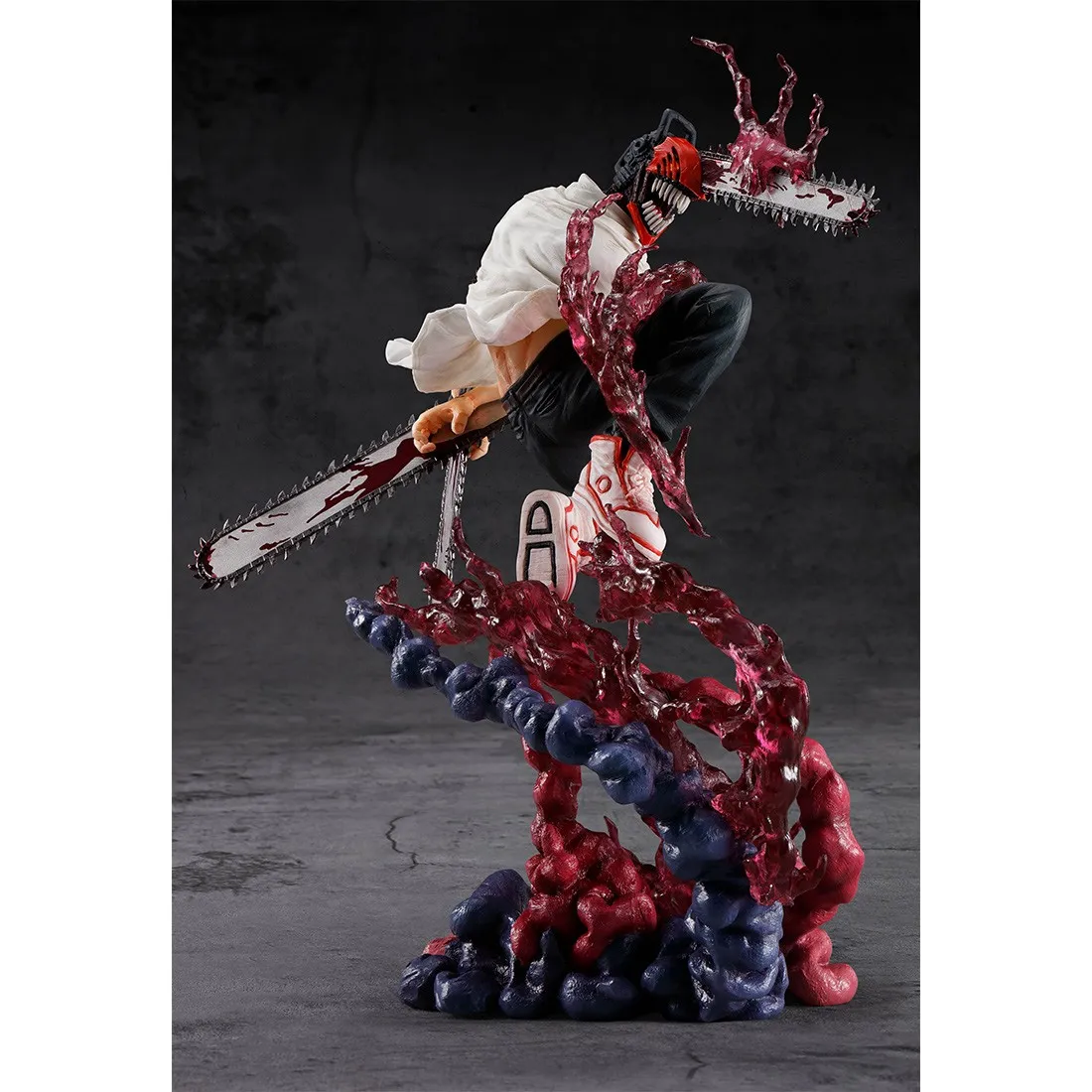 Bandai Figuarts Zero Chainsaw Man Figure (red)