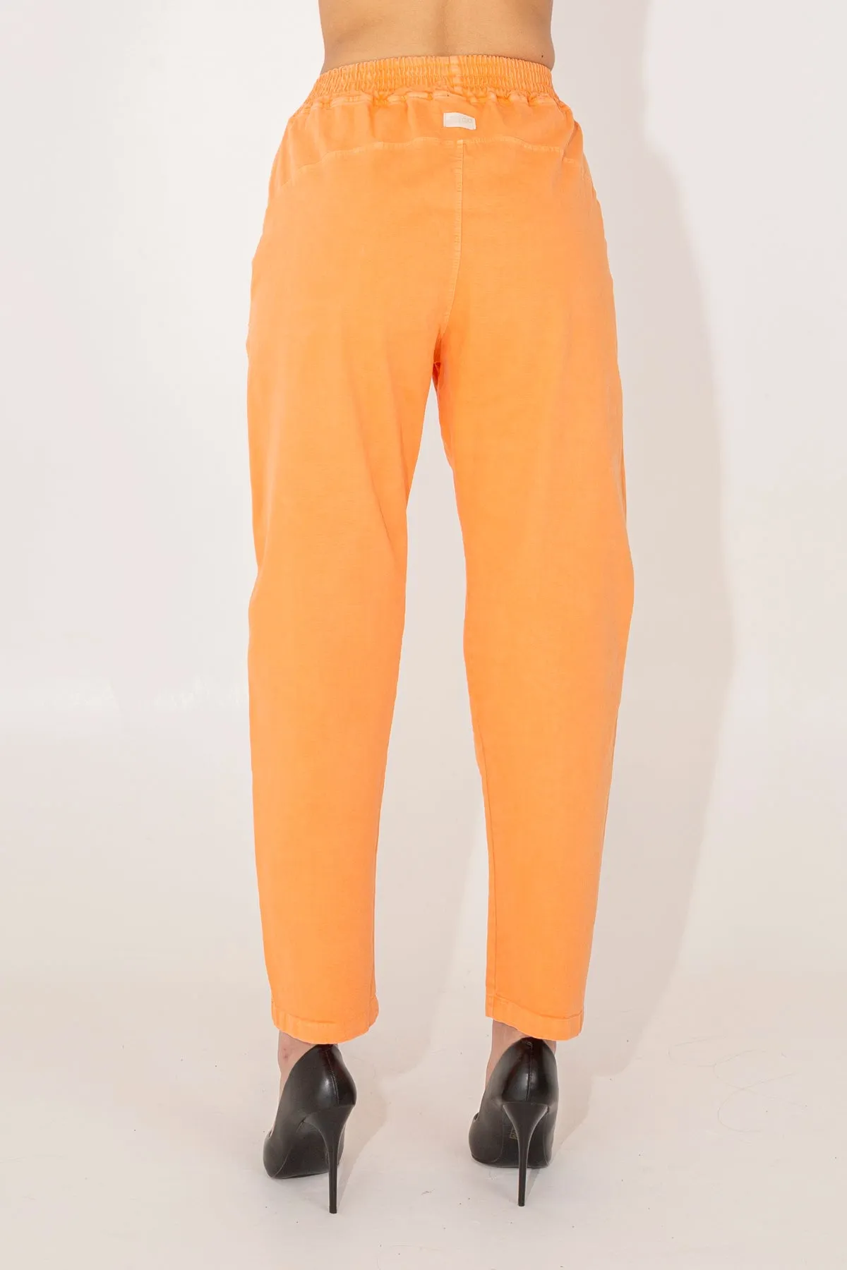 Pantaloni carrot fit