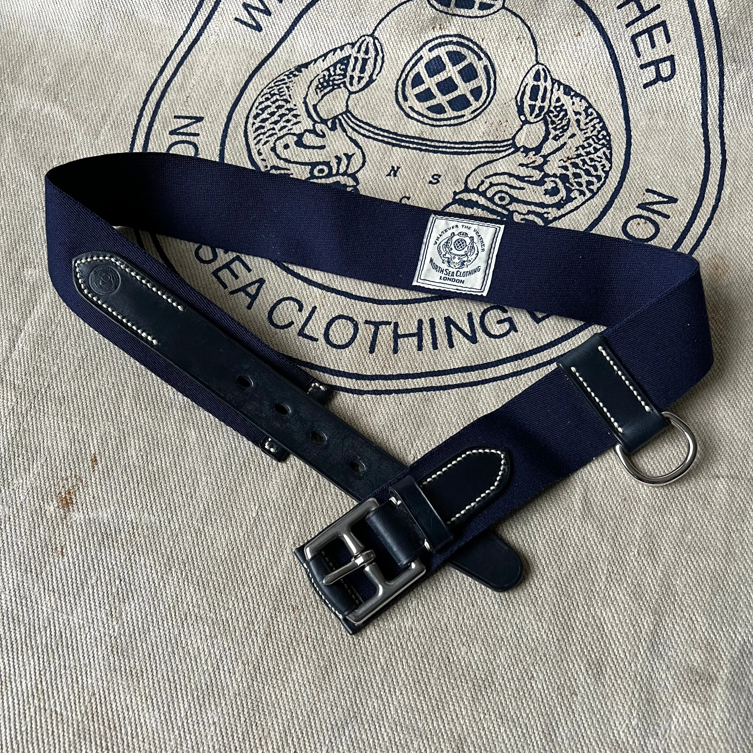 SAMPLE SALE - WIDE WOOL WEBBING AND LEATHER BELT WITH D RING - NAVY / NAVY