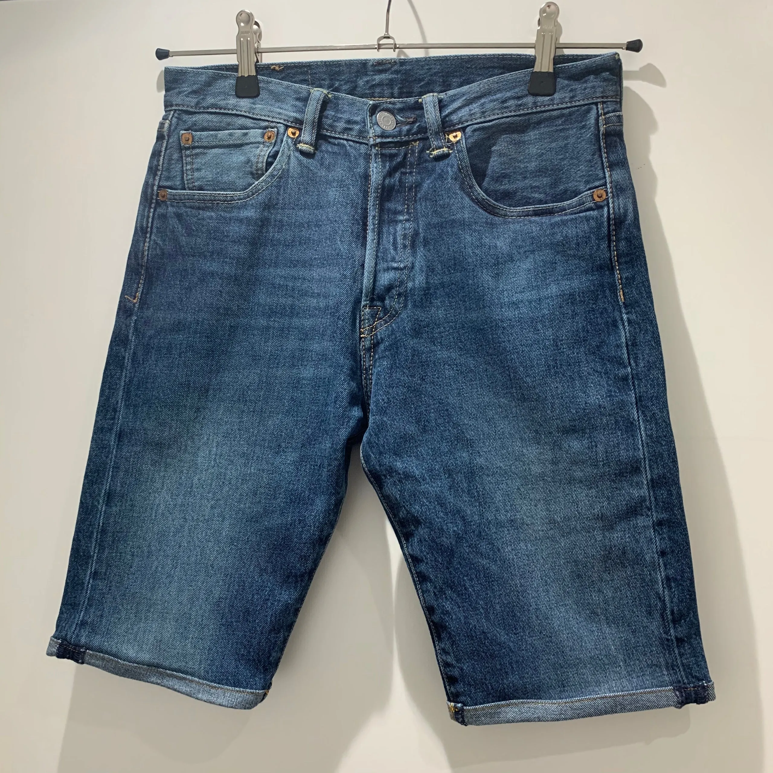 Skinny fit shorts blue Levi's with zips